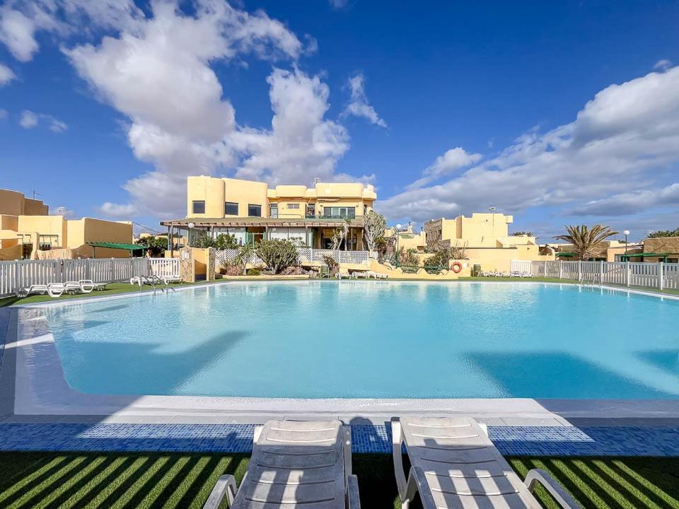 Apartamento Recien reformado!!! Costa Calma terraza y piscina Exterior foto